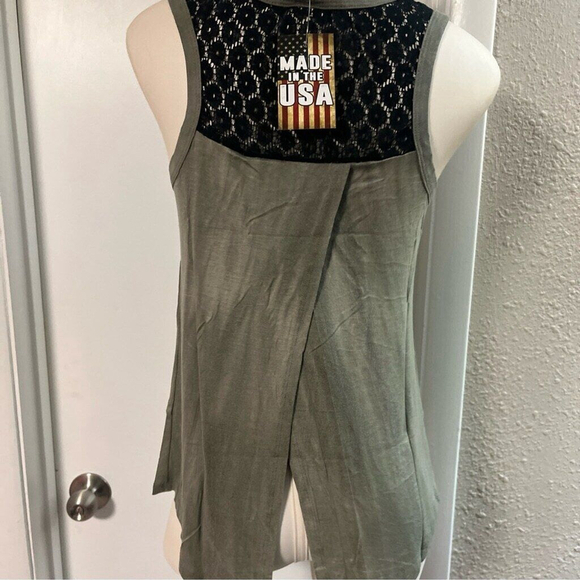 Biker tank top embossed w sequins and lace by Liberty - Picture 7 of 12